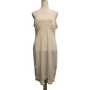 Vintage 50s/60s Aristocraft by Superior Womans 36" Bust Ivory Full Slip Dress